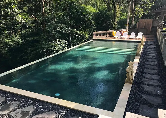 Bali Jungle فندق تيغالالانغْ