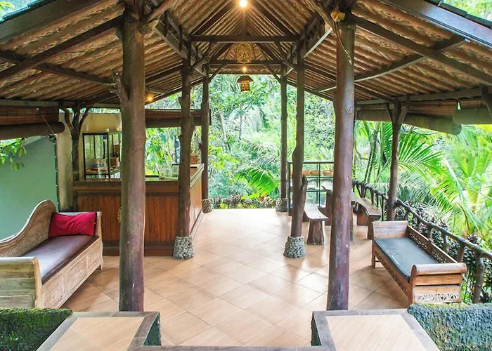 Bali Jungle فندق تيغالالانغْ